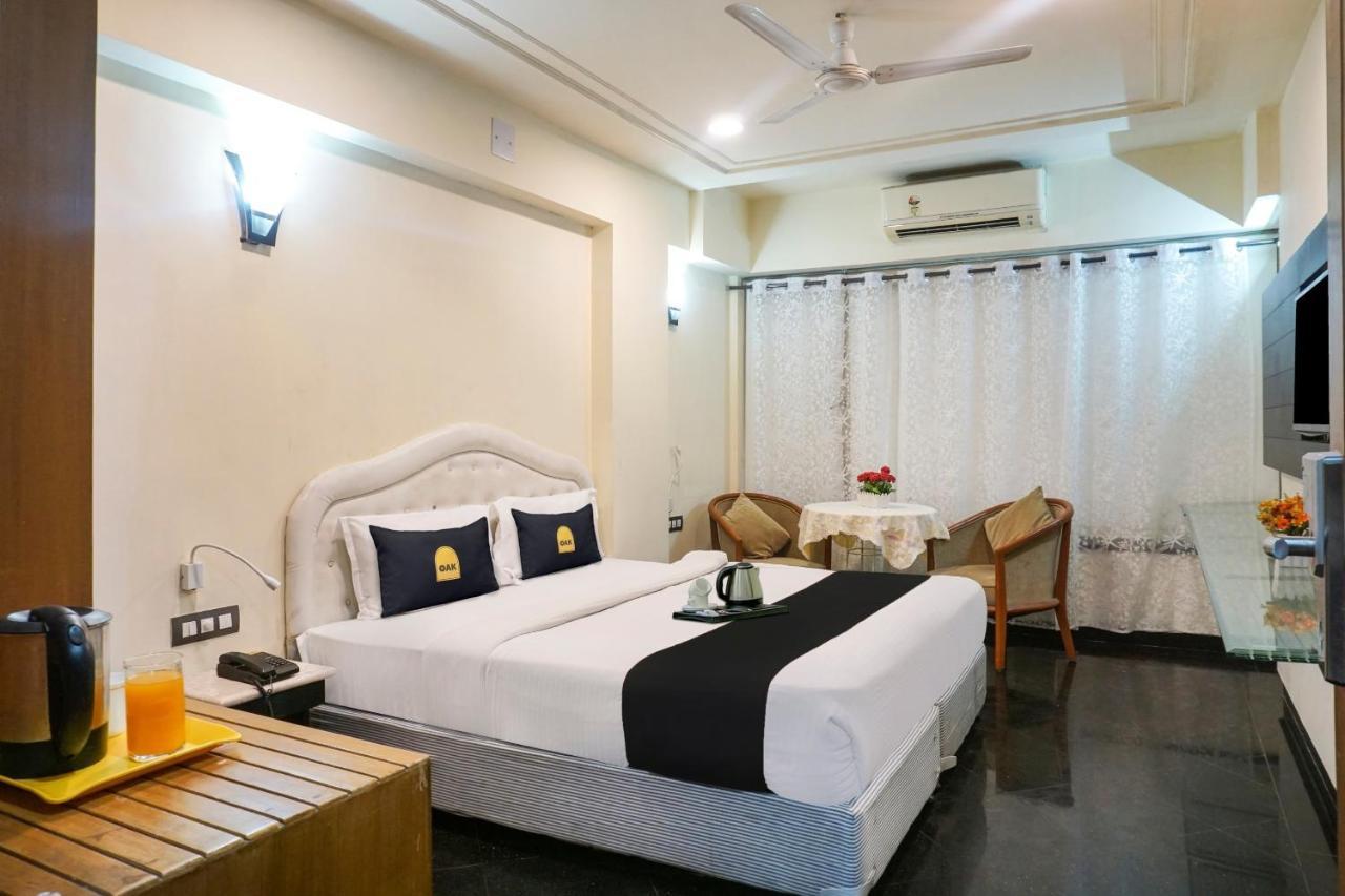 Super Townhouse Oak Sr Hotel Wakad بونة المظهر الخارجي الصورة