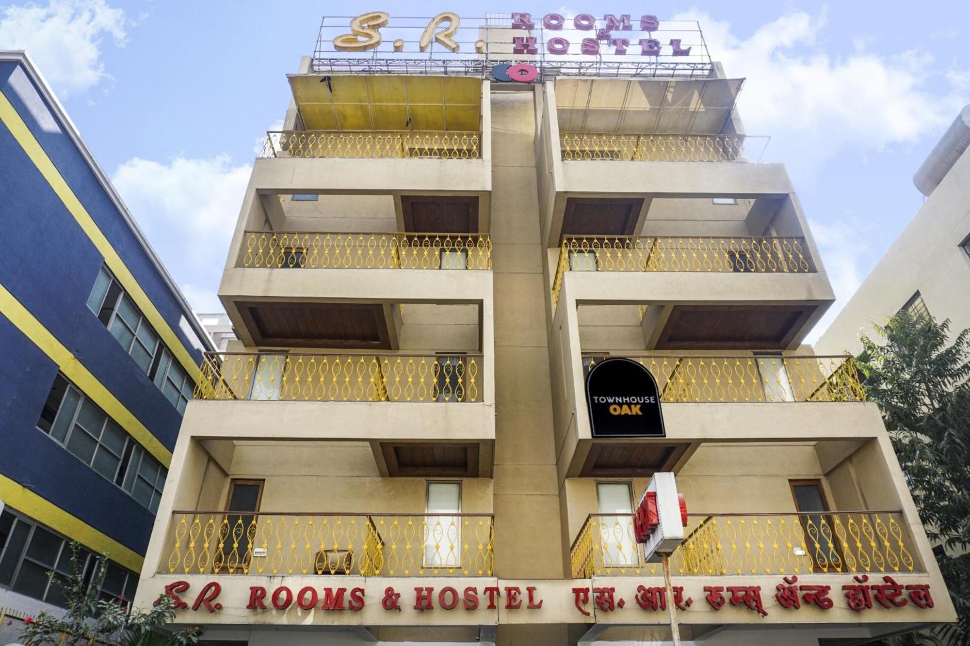 Super Townhouse Oak Sr Hotel Wakad بونة المظهر الخارجي الصورة